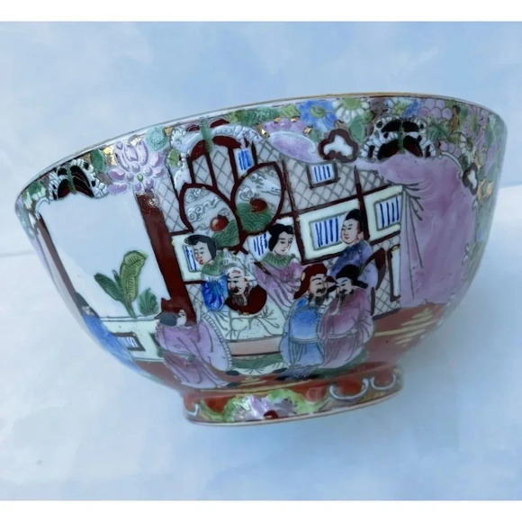 Antique Chinese Family Rose Medallion Hand Painted Decorated Bowl Gold Trim - Picture 1 of 16